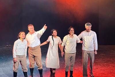 Die 5. Klasse im Theater