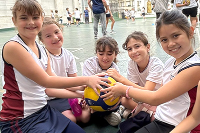 Minivoley en el Colegio Santa Teresa